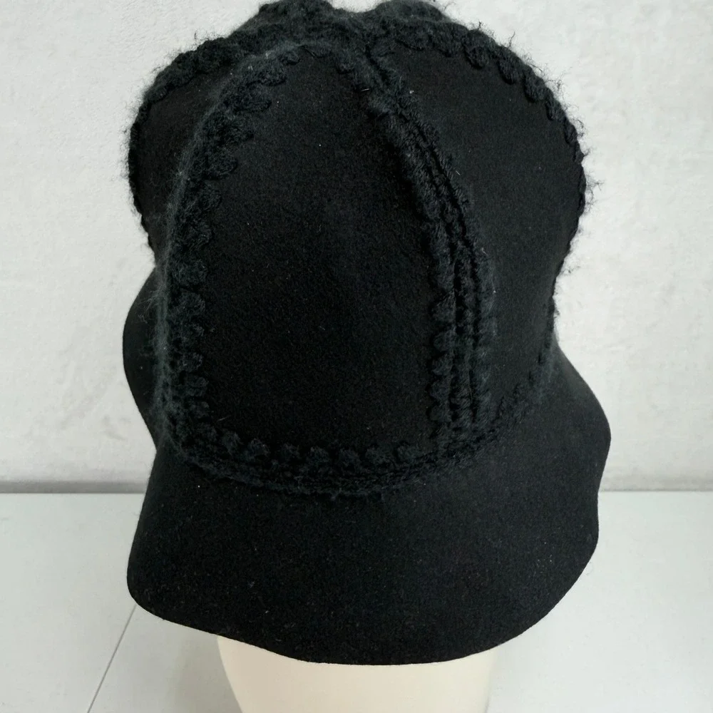Vintage Y2K Cloche Bucket Hat Black Wool Crochet Flower Trim Winter Boho Retro